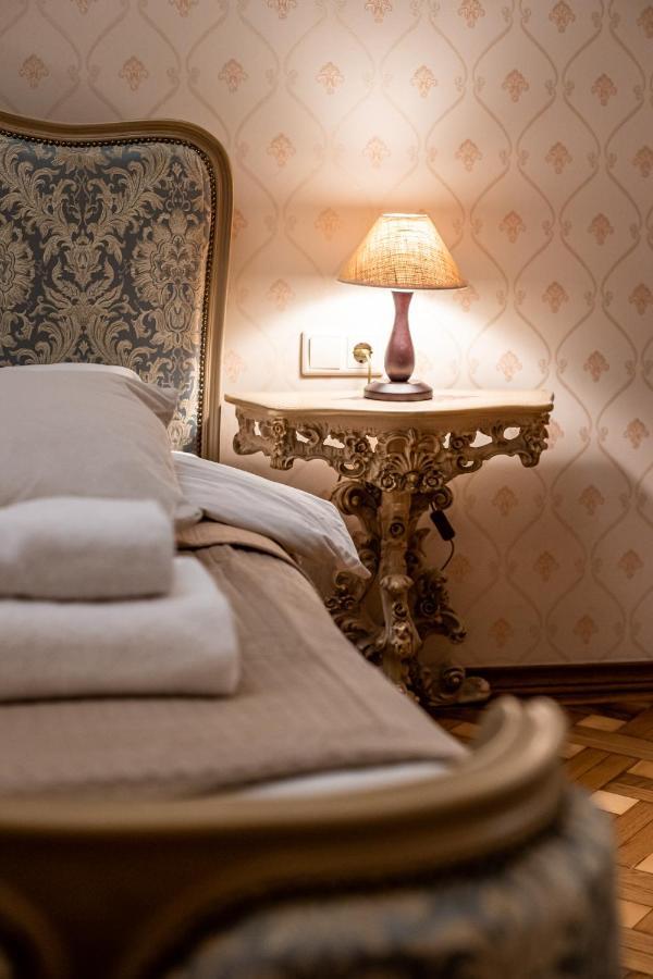 3 Bedrooms Royal Italian Style In An Austrian Building, Parking, Balcony Львов Экстерьер фото