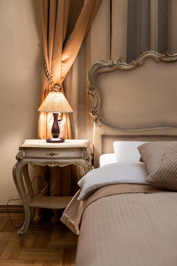 3 Bedrooms Royal Italian Style In An Austrian Building, Parking, Balcony Львов Экстерьер фото