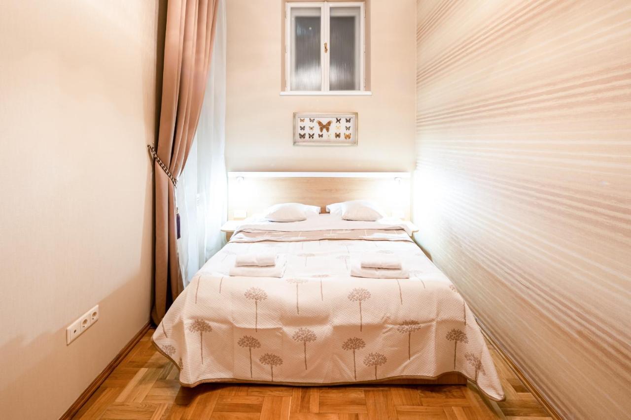 3 Bedrooms Royal Italian Style In An Austrian Building, Parking, Balcony Львов Экстерьер фото