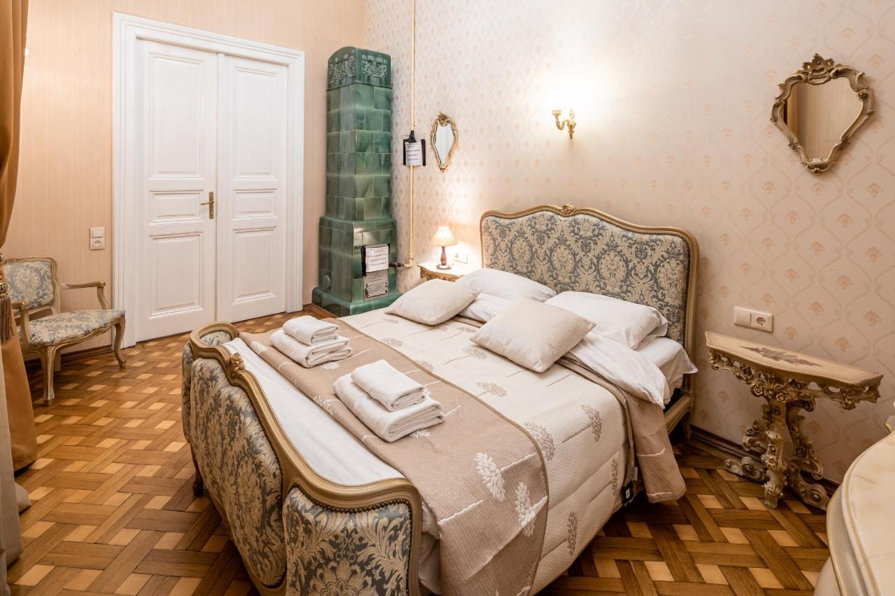 3 Bedrooms Royal Italian Style In An Austrian Building, Parking, Balcony Львов Экстерьер фото